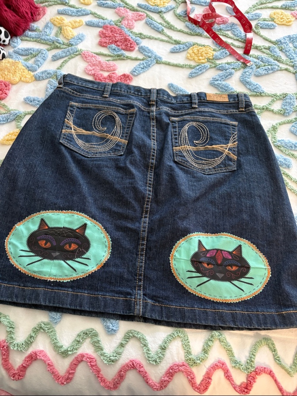 Embellished art to wear skirt Conga Line! Size 10 Cabela’s Casuals - Picture 2 of 5